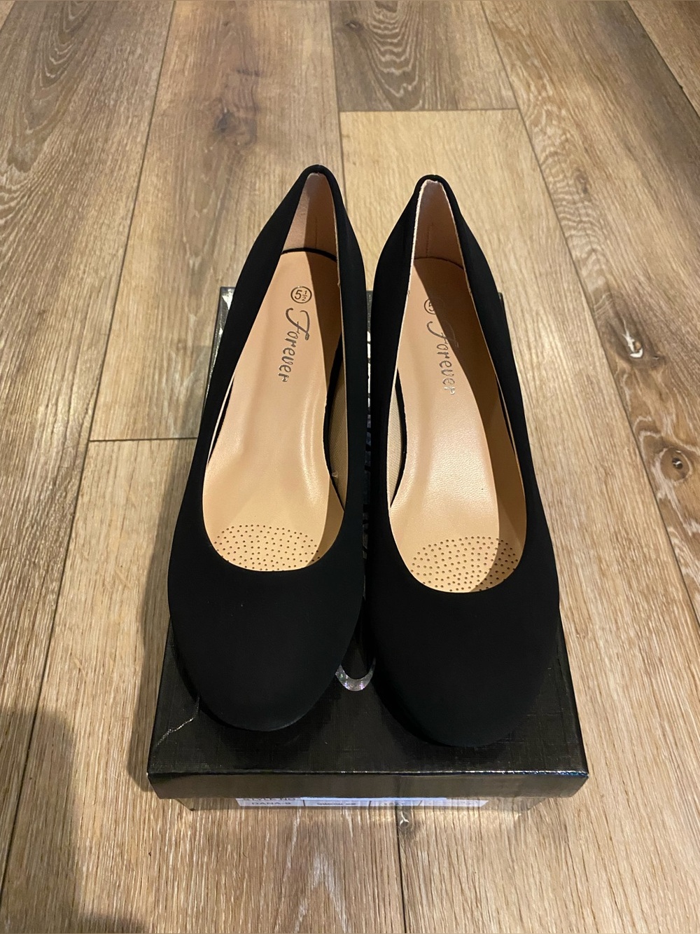 Forever Dana-9 Women’s Classic Round-Toe Pumps Charcoal Size 5.5 New in Box
